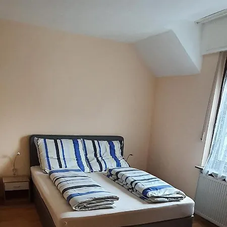 Apartment Golden Lotus *