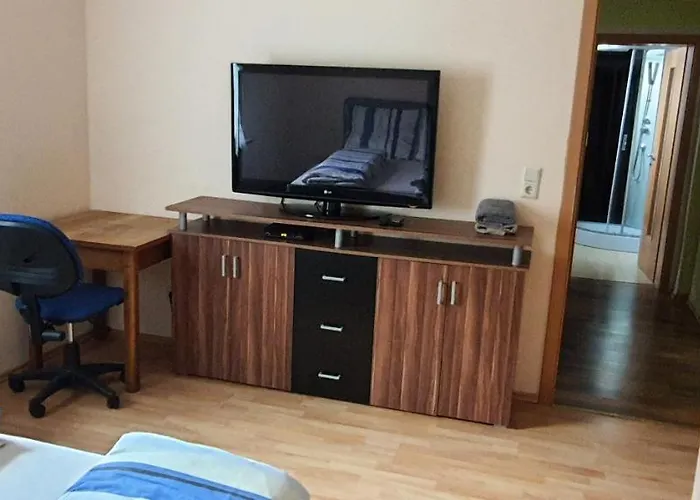 Golden Lotus Apartment *