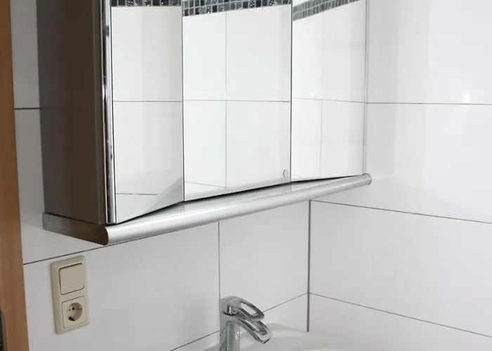 Golden Lotus Apartment *